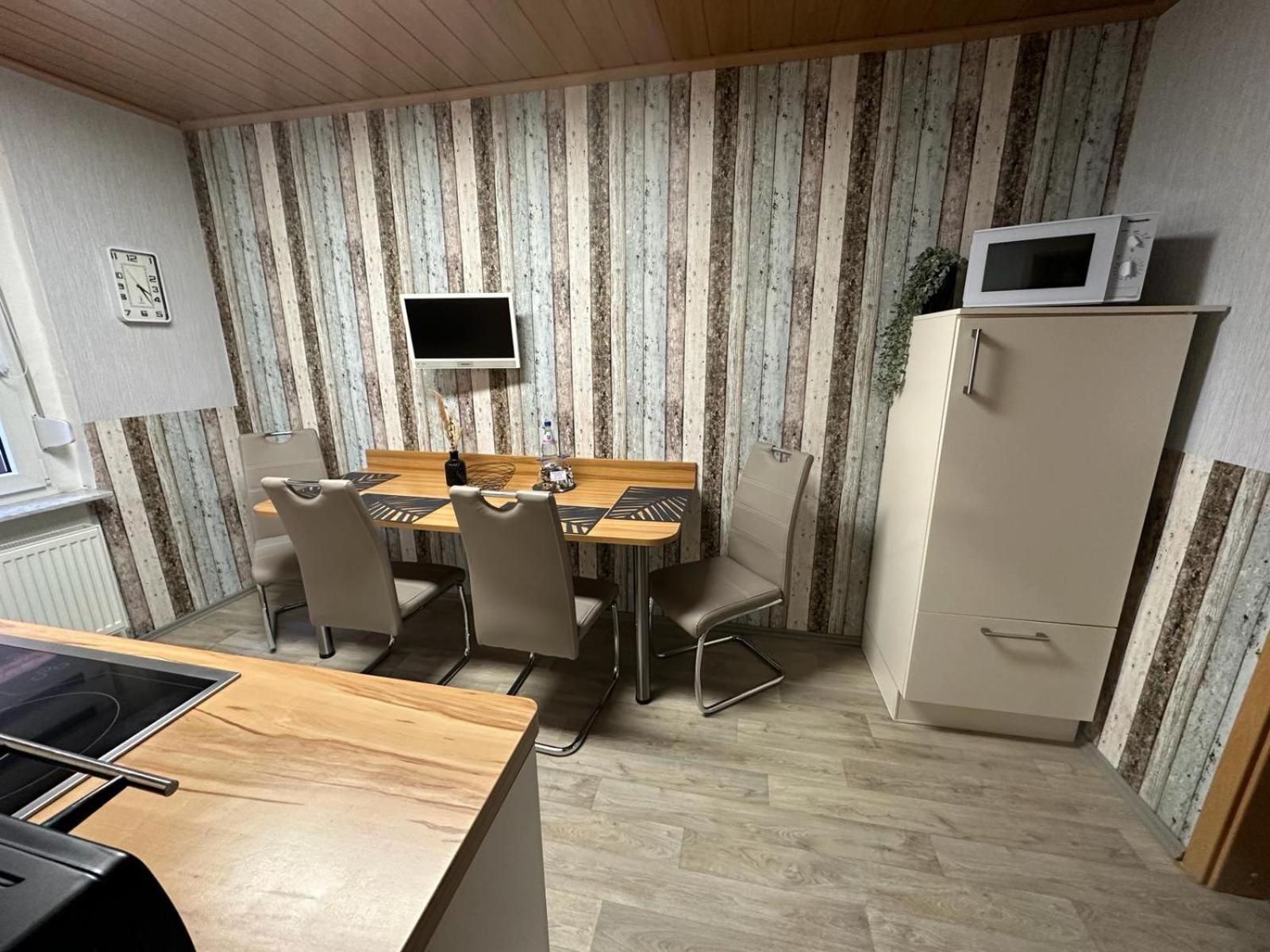 Christels Ferienwohnung 2 In Thale Mit Ueberdachter Terrasse, Kueche Mit Tv & Geschirrspueler Buitenkant foto