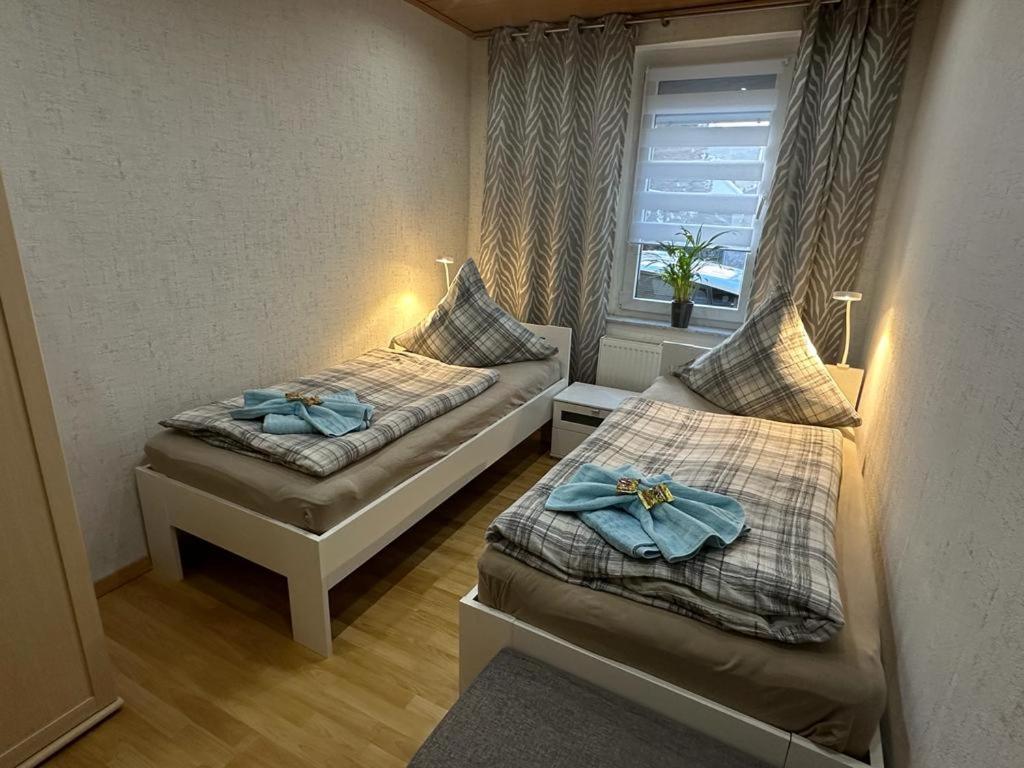 Christels Ferienwohnung 2 In Thale Mit Ueberdachter Terrasse, Kueche Mit Tv & Geschirrspueler Buitenkant foto
