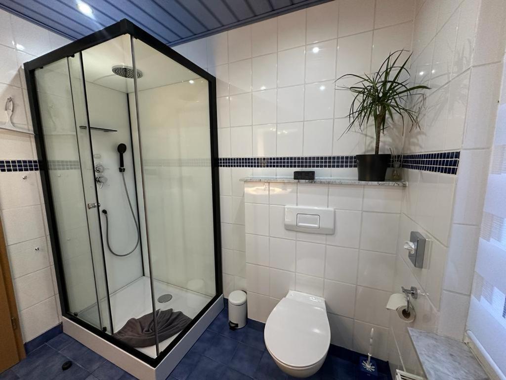 Christels Ferienwohnung 2 In Thale Mit Ueberdachter Terrasse, Kueche Mit Tv & Geschirrspueler Buitenkant foto