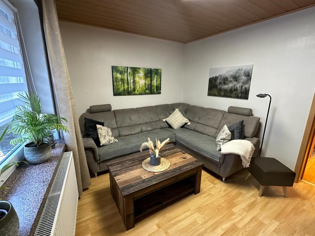Christels Ferienwohnung 2 In Thale Mit Ueberdachter Terrasse, Kueche Mit Tv & Geschirrspueler Buitenkant foto